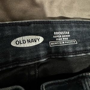 Old Navy Rockstar Super Skinny Extra High Rise - 12 jeans